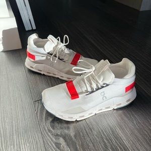 On Cloud Sneakers Size 9